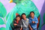 Muurschildering Guatemala ... Church and Birds ... en een vasthoudende fan